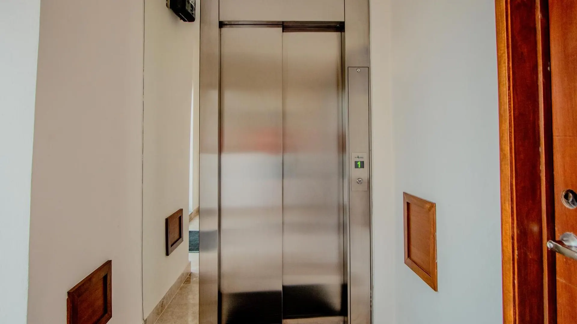 Condos With Ocean View Pool In Av 10 & 60 Street Playa del Carmen