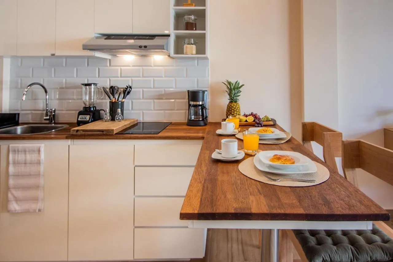 Daire Condos With Ocean View Pool In Av 10 & 60 Street