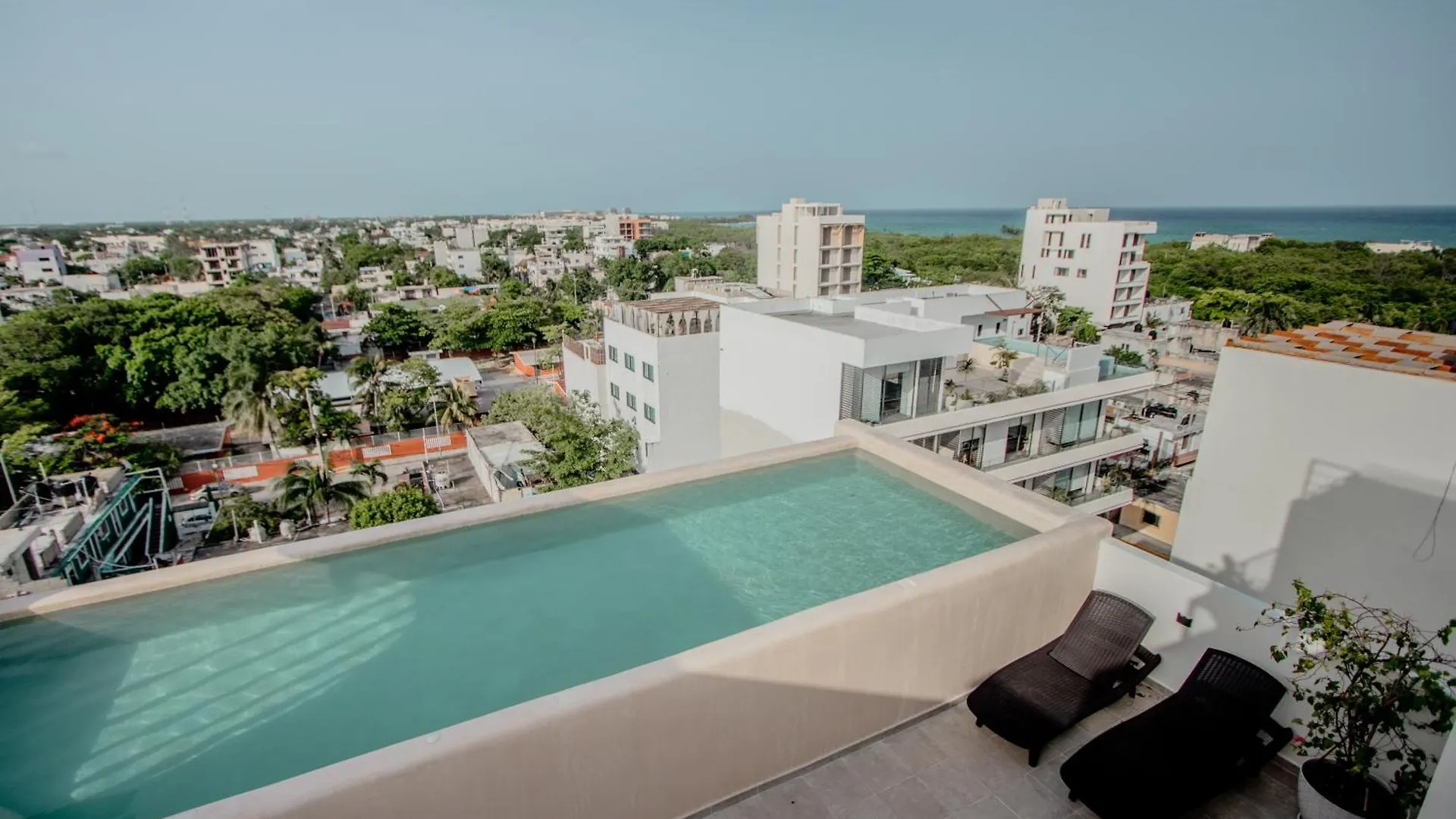 Condos With Ocean View Pool In Av 10 & 60 Street Playa del Carmen