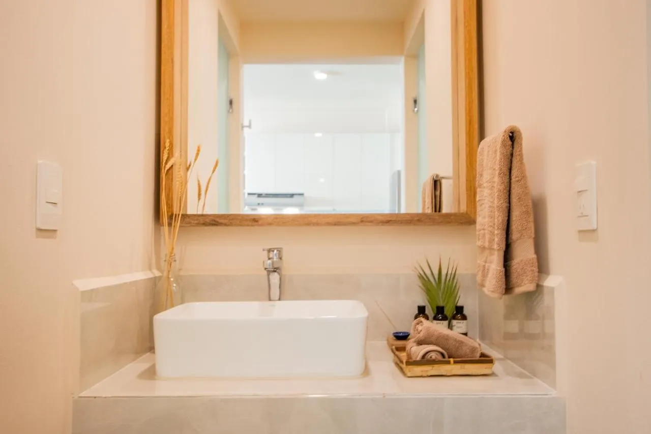 Appartement Condos With Ocean View Pool In Av 10 & 60 Street Playa del Carmen